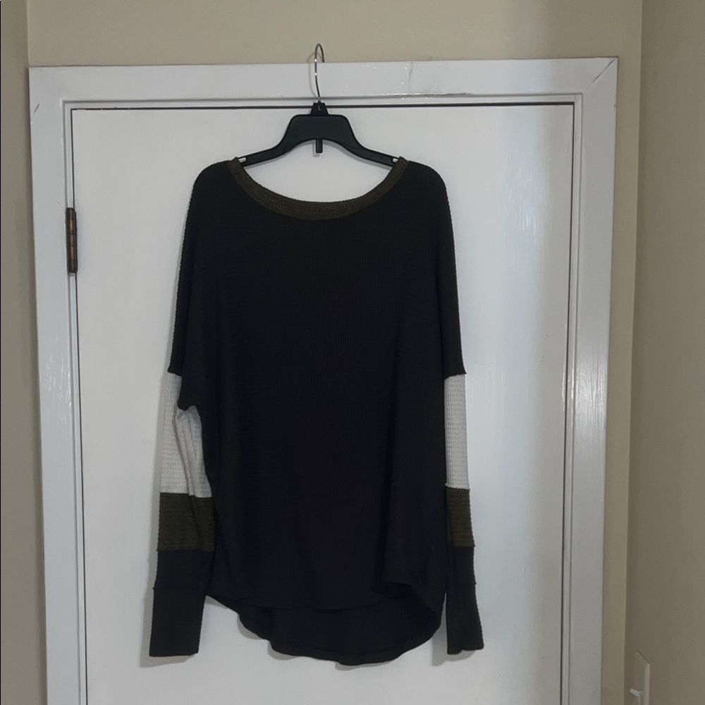 SO Women's charcoal and White Long Sleeve Tee